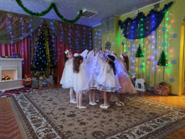 Новогодние утренники Новогодние утренники.